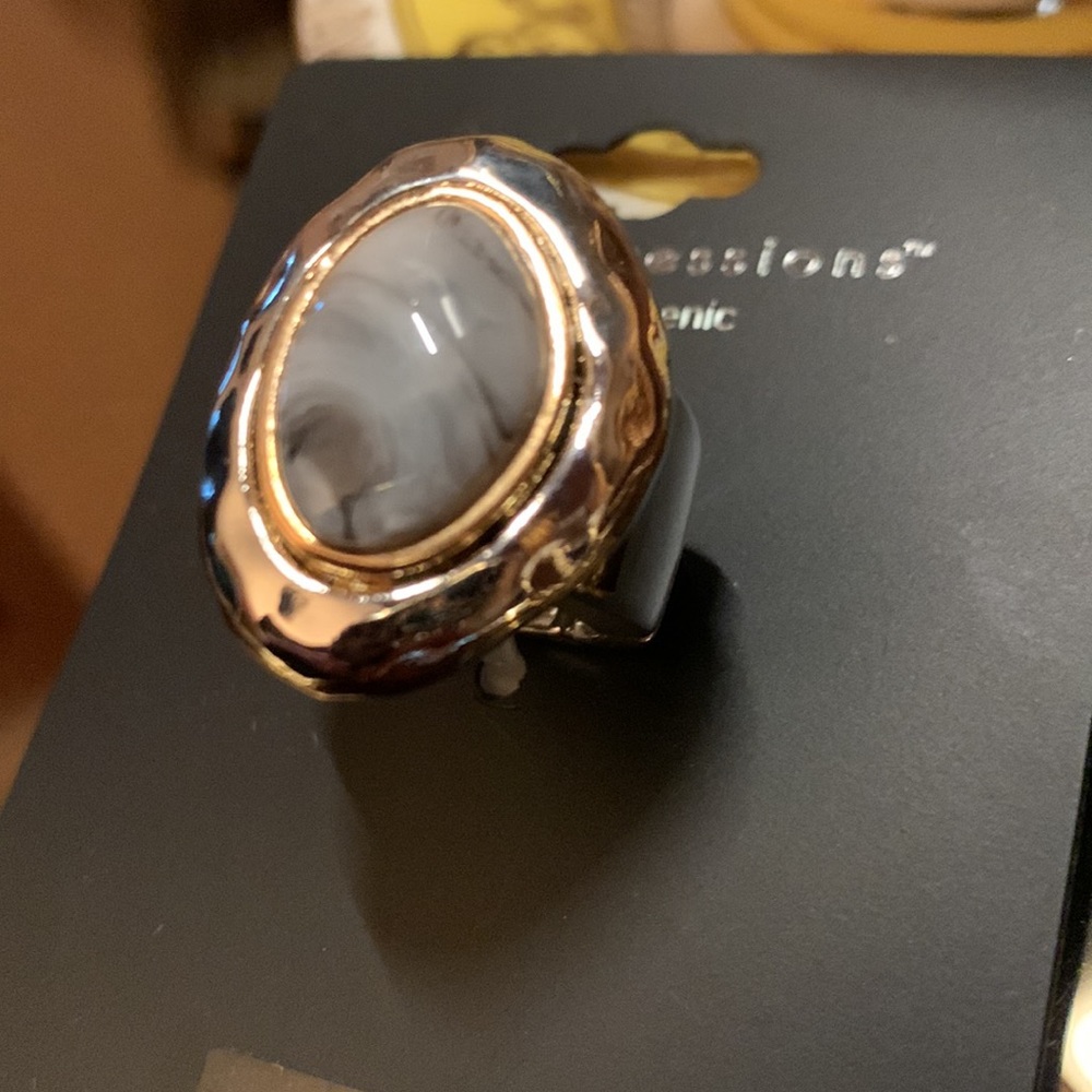 *LAST ONE* Gray Blue Dual Tone Stretch Ring - Picture 3 of 6